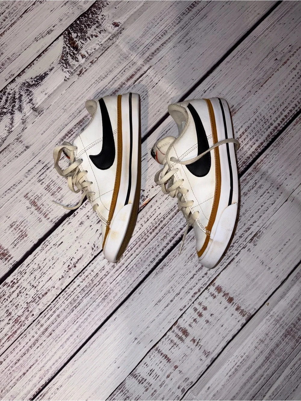 Nike low top